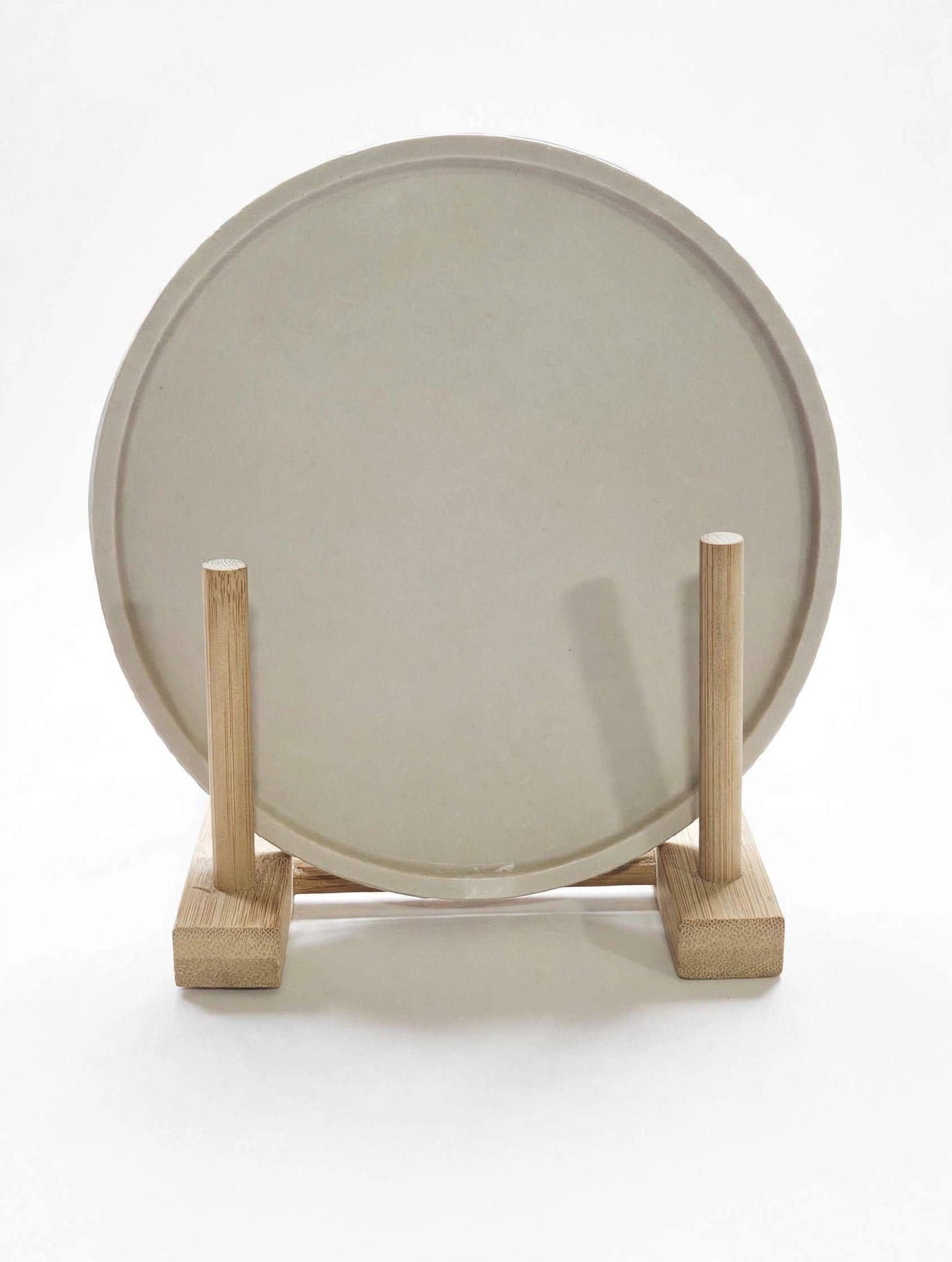 Round Trays