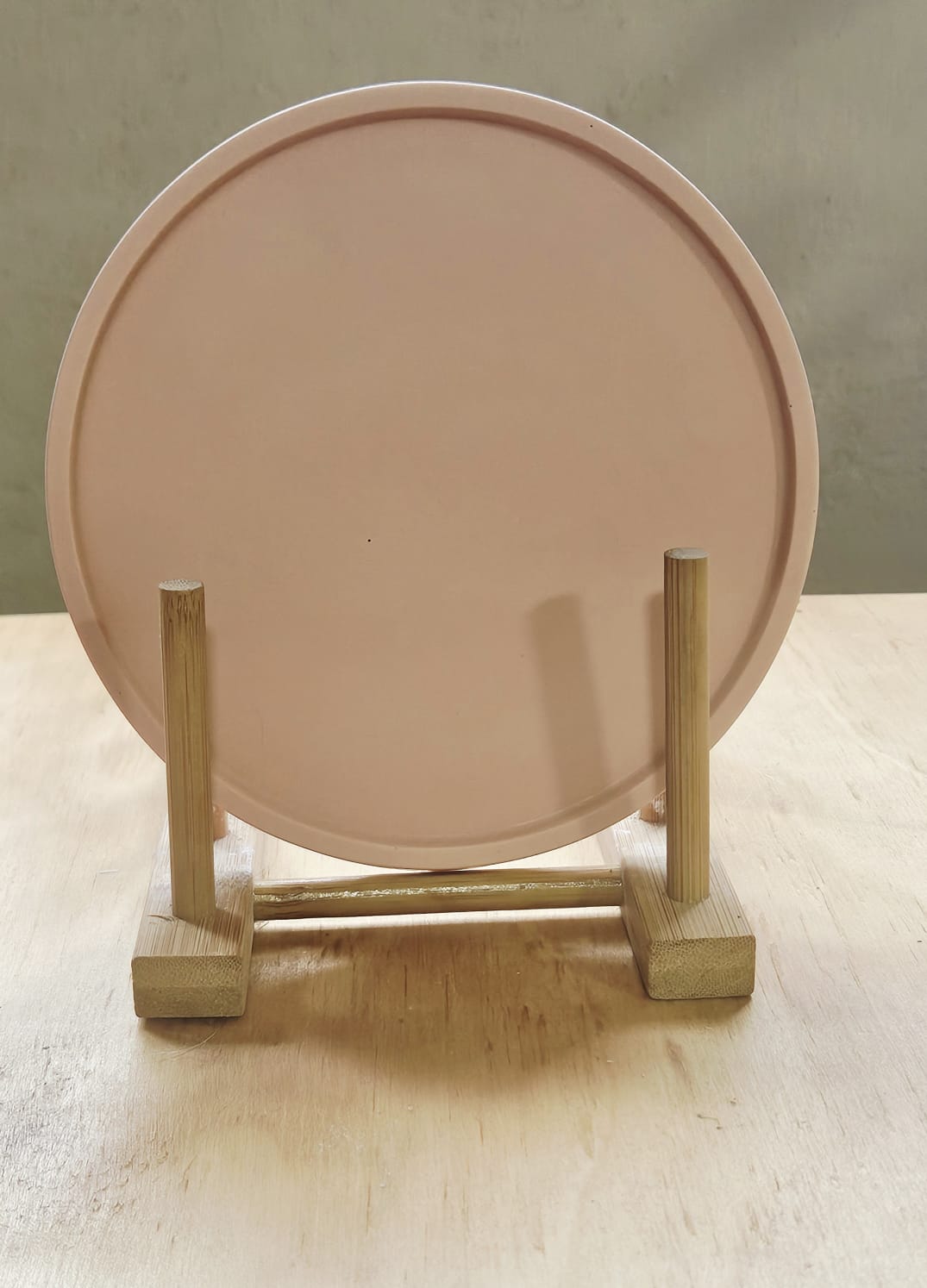 Round Trays