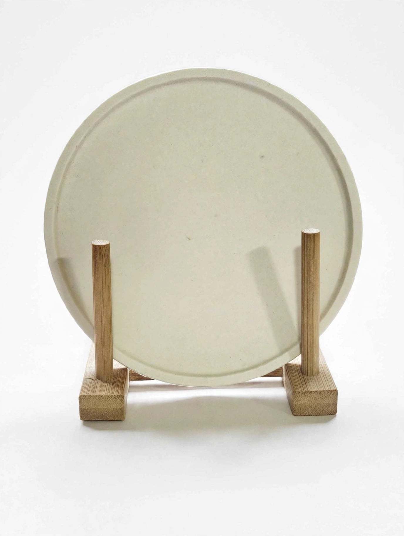 Round Trays