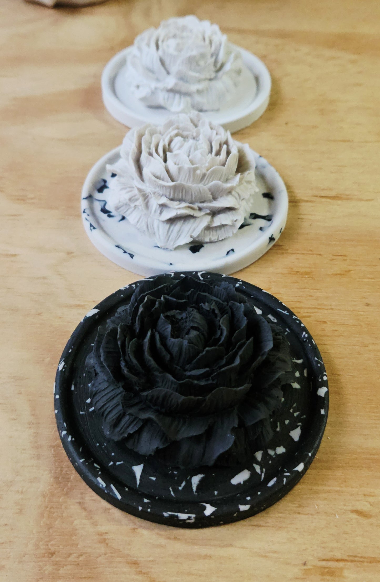 Peony Stone Diffuser with Terrezo Base